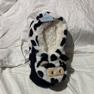 Cat & Jack m/l 2-5 Cozy Cow Print Kids Slippers gripper bottom fleece lined nwt